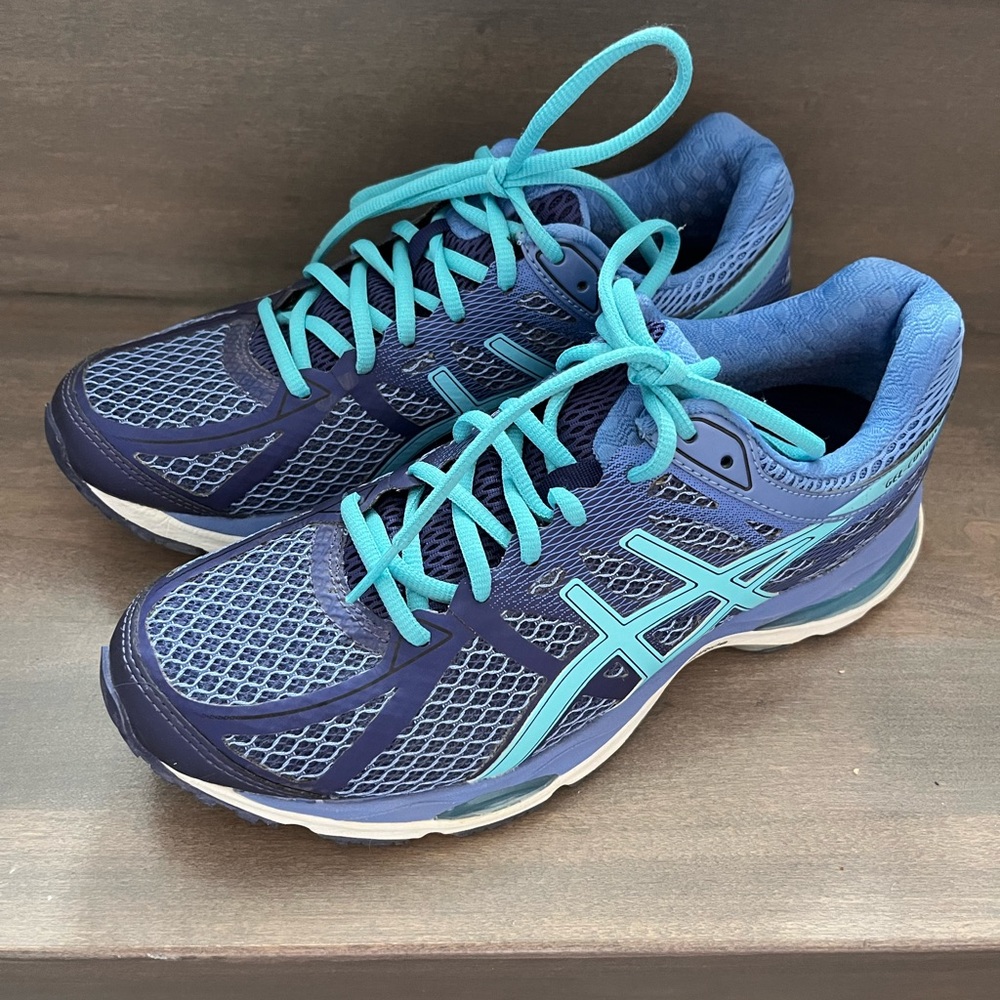 ASICS Women's Navy and Teal gel cumulus 17 Running Sneakers woman size 9